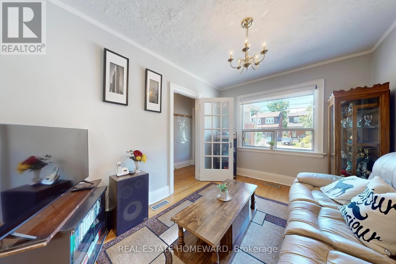 87 Guestville Avenue, Toronto, Ontario  M6N 4N5 - Photo 7 - W12368890