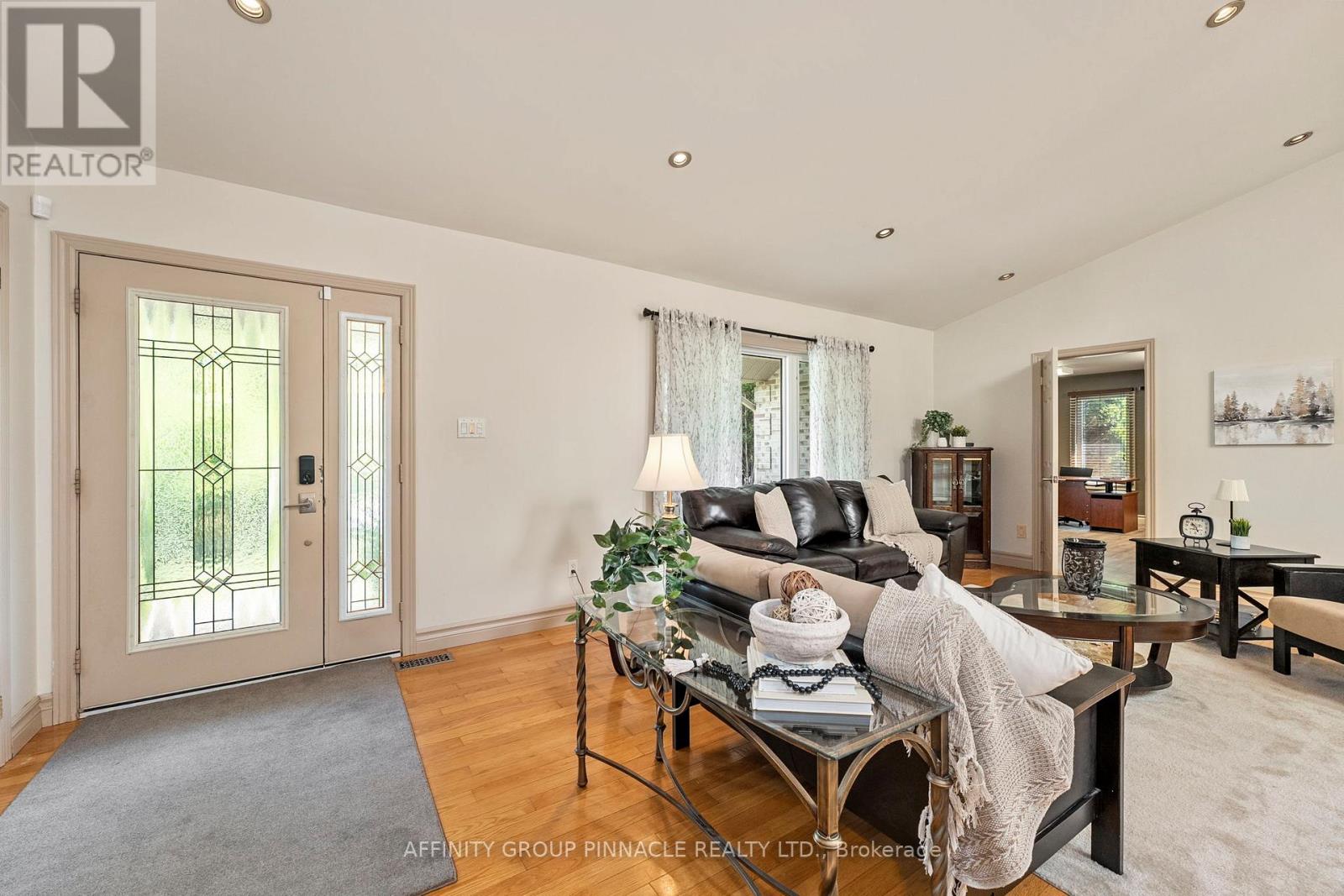 3 David Drive, Kawartha Lakes, Ontario  K9V 5G7 - Photo 5 - X12368941