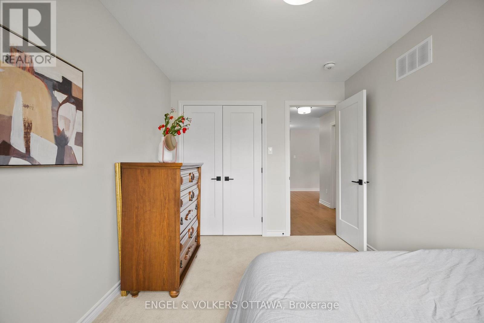 644 Vivera Place, Ottawa, Ontario  K2S 2N1 - Photo 30 - X12368904