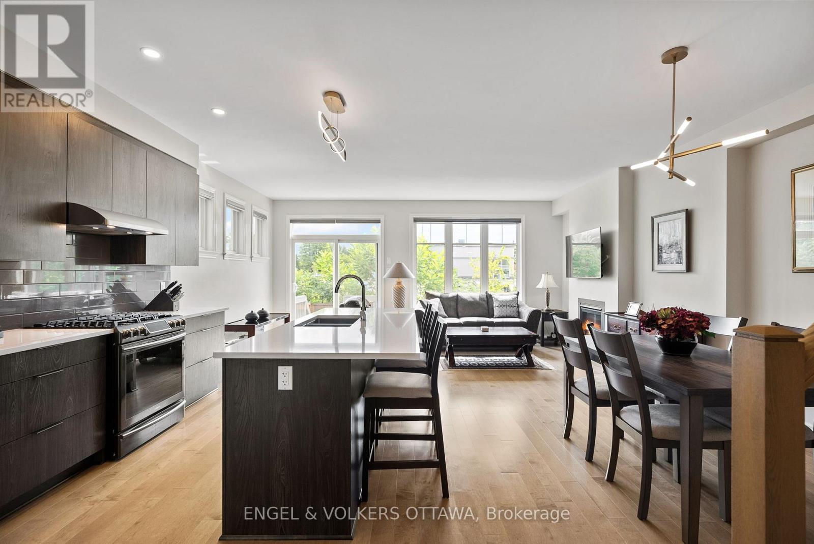 644 Vivera Place, Ottawa, Ontario  K2S 2N1 - Photo 7 - X12368904