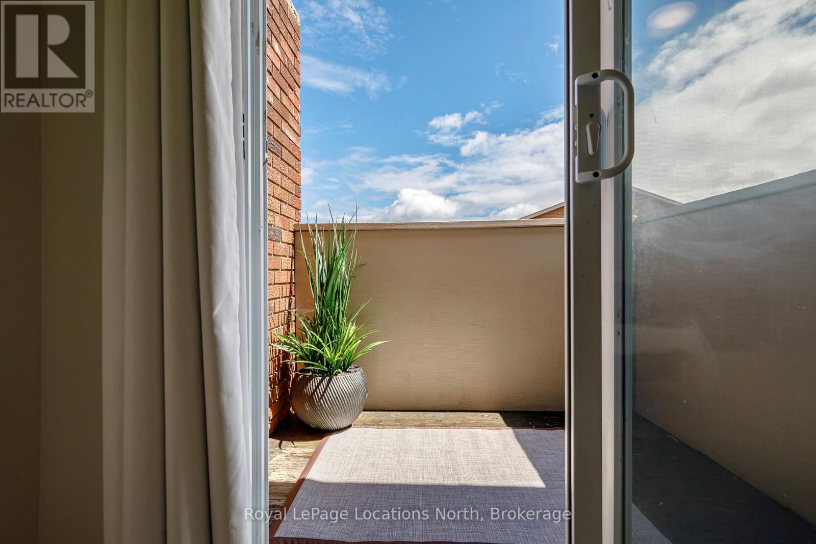 585 Tenth Street, Collingwood, Ontario  L9Y 4K6 - Photo 17 - S12368916