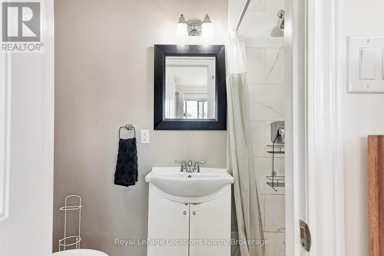 585 Tenth Street, Collingwood, Ontario  L9Y 4K6 - Photo 21 - S12368916