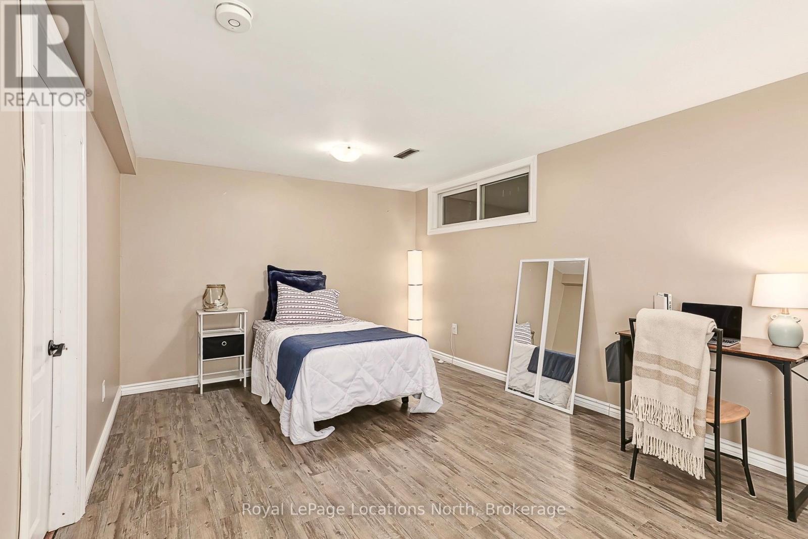 585 Tenth Street, Collingwood, Ontario  L9Y 4K6 - Photo 33 - S12368916