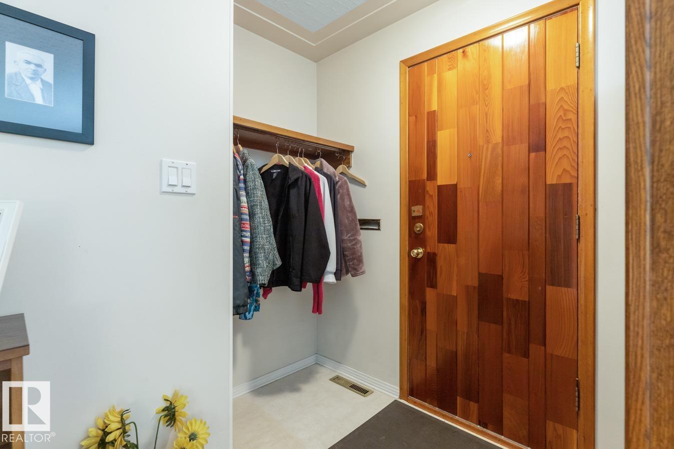12812 95 St Nw, Edmonton, Alberta  T5E 3Y1 - Photo 4 - E4454008
