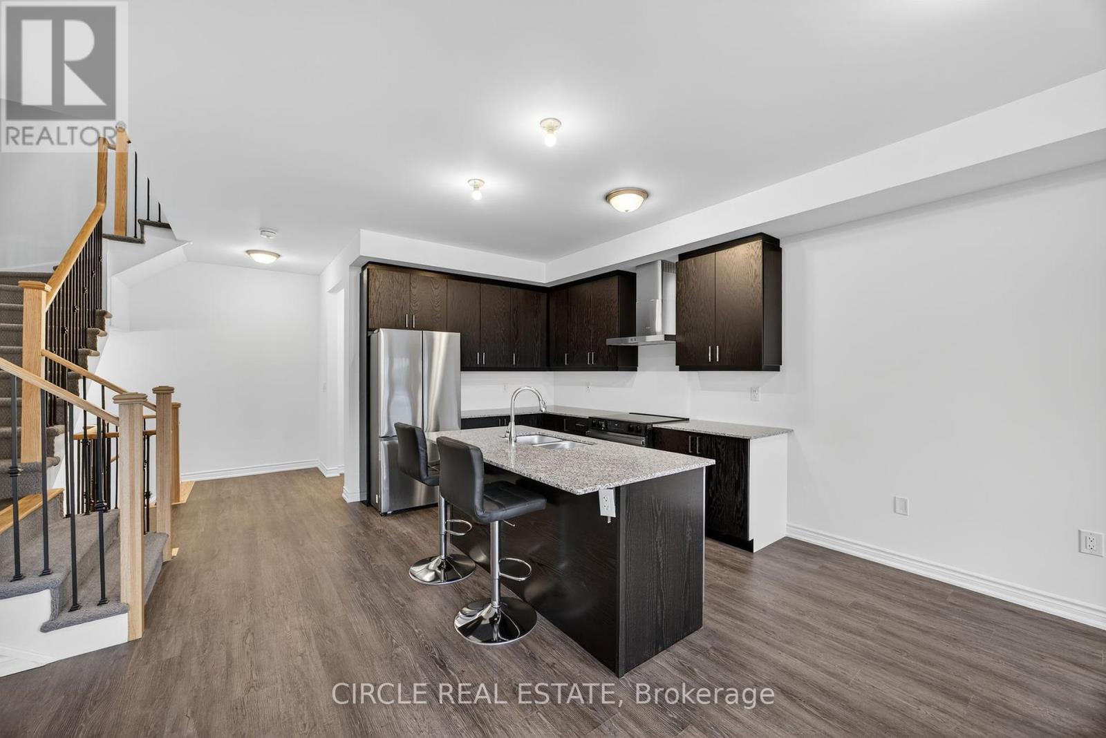 6 Wyn Wood Lane, Orillia, Ontario  L3V 8P6 - Photo 6 - S12359410