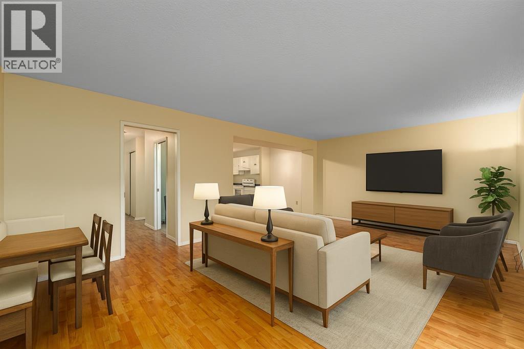 Property at 16, 4810 40 Avenue SW image 1