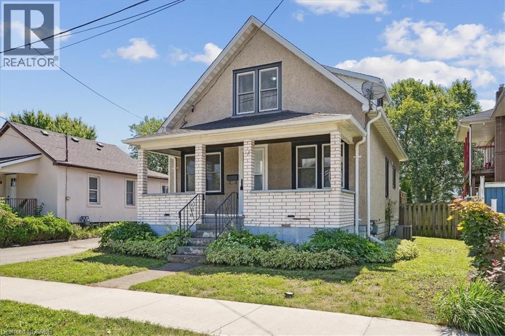 45 Cady Street, Welland, Ontario  L3B 4B7 - Photo 2 - 40764379