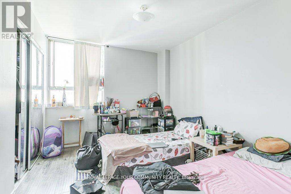 2205 - 1 Massey Square, Toronto, Ontario  M4C 5L4 - Photo 10 - E12368952
