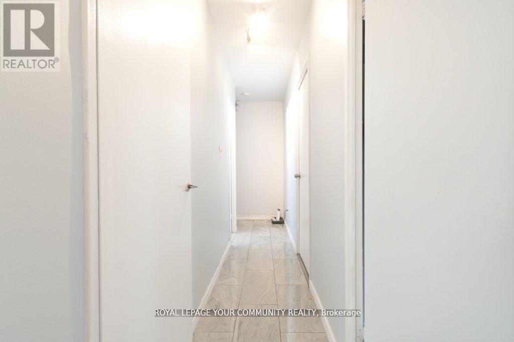2205 - 1 Massey Square, Toronto, Ontario  M4C 5L4 - Photo 9 - E12368952