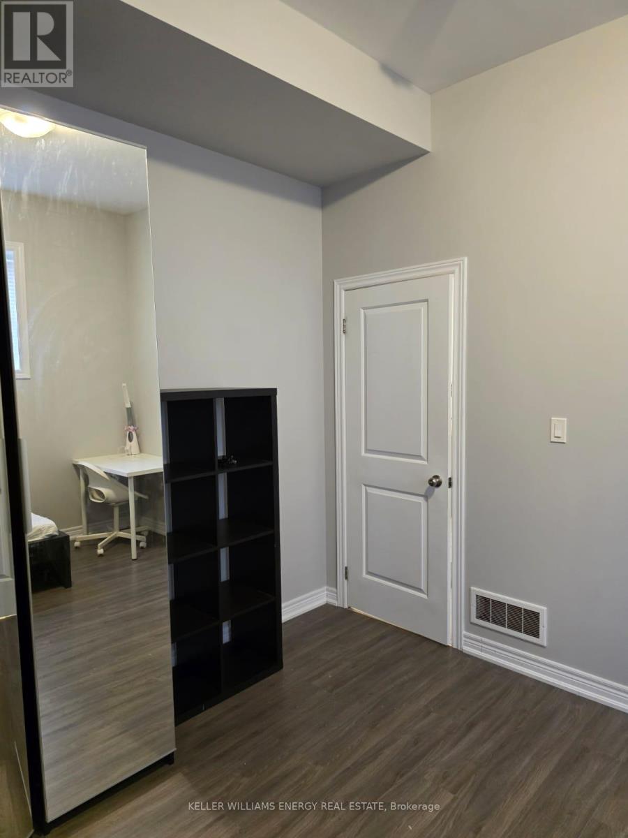 66c Battle Street, Thorold (Thorold Downtown), Ontario  L2V 3W7 - Photo 8 - X12369013