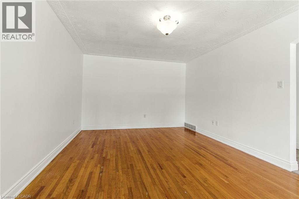 Property at 70 GOLFWOOD Drive image 4