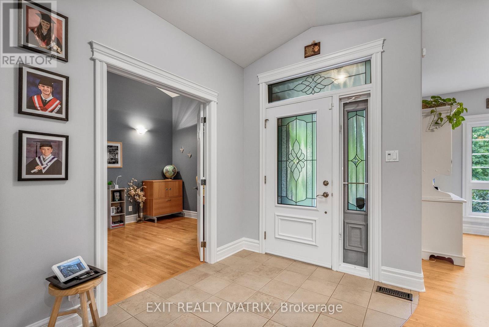 1736 Groves Road, Russell, Ontario  K4R 1E5 - Photo 3 - X12368972