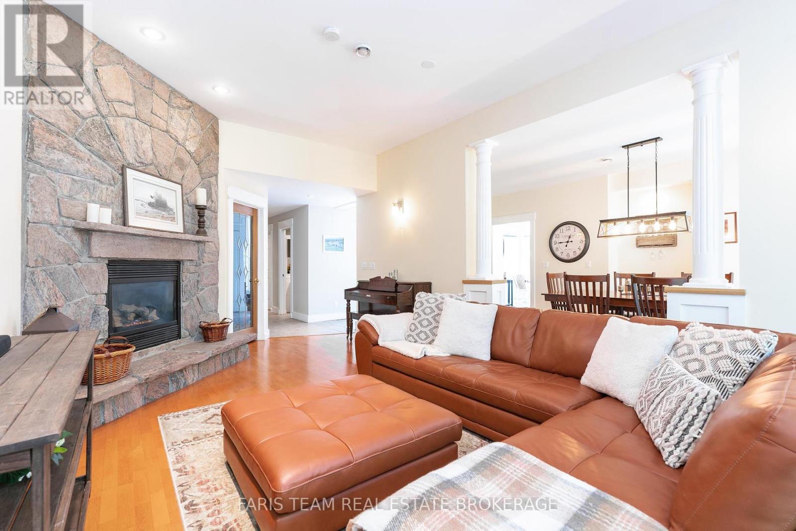2 Forest Wood Lane, Oro-Medonte, Ontario  L0L 1T0 - Photo 12 - S12368945