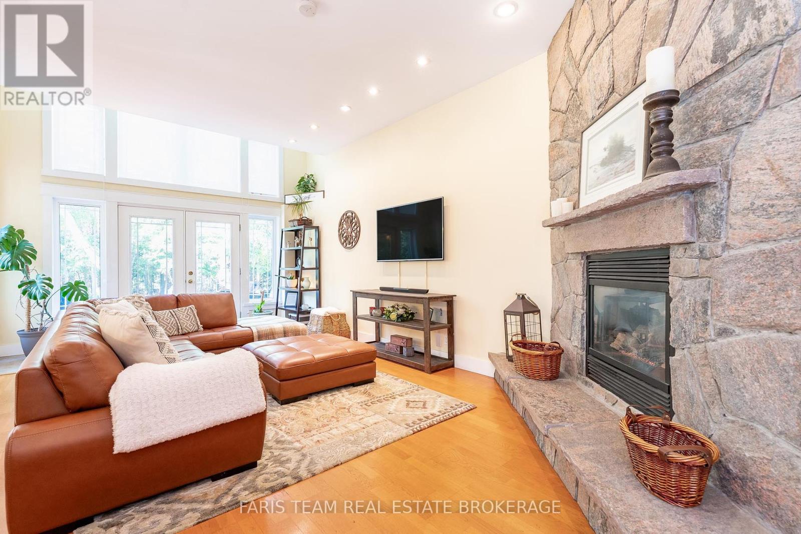 2 Forest Wood Lane, Oro-Medonte, Ontario  L0L 1T0 - Photo 13 - S12368945