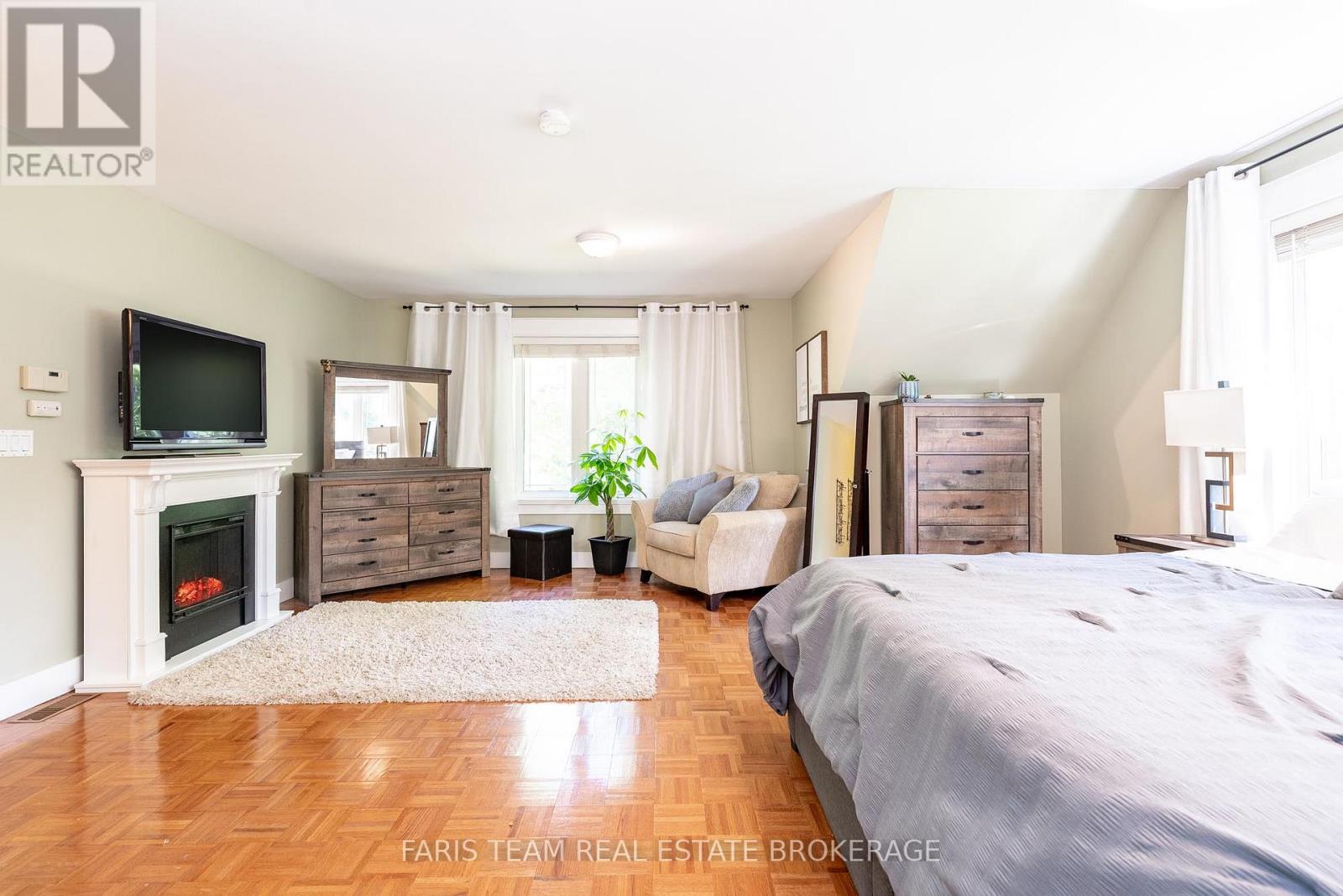 2 Forest Wood Lane, Oro-Medonte, Ontario  L0L 1T0 - Photo 16 - S12368945