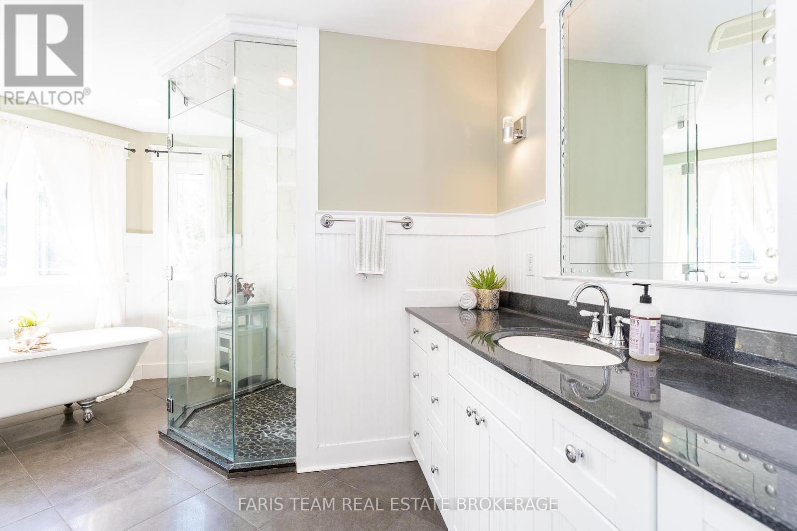 2 Forest Wood Lane, Oro-Medonte, Ontario  L0L 1T0 - Photo 18 - S12368945
