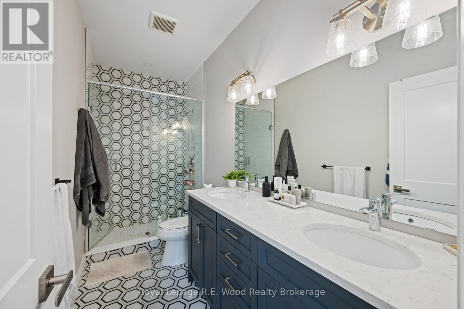 32 - 63 Compass Trail, Central Elgin, Ontario  N5L 0B4 - Photo 15 - X12369063