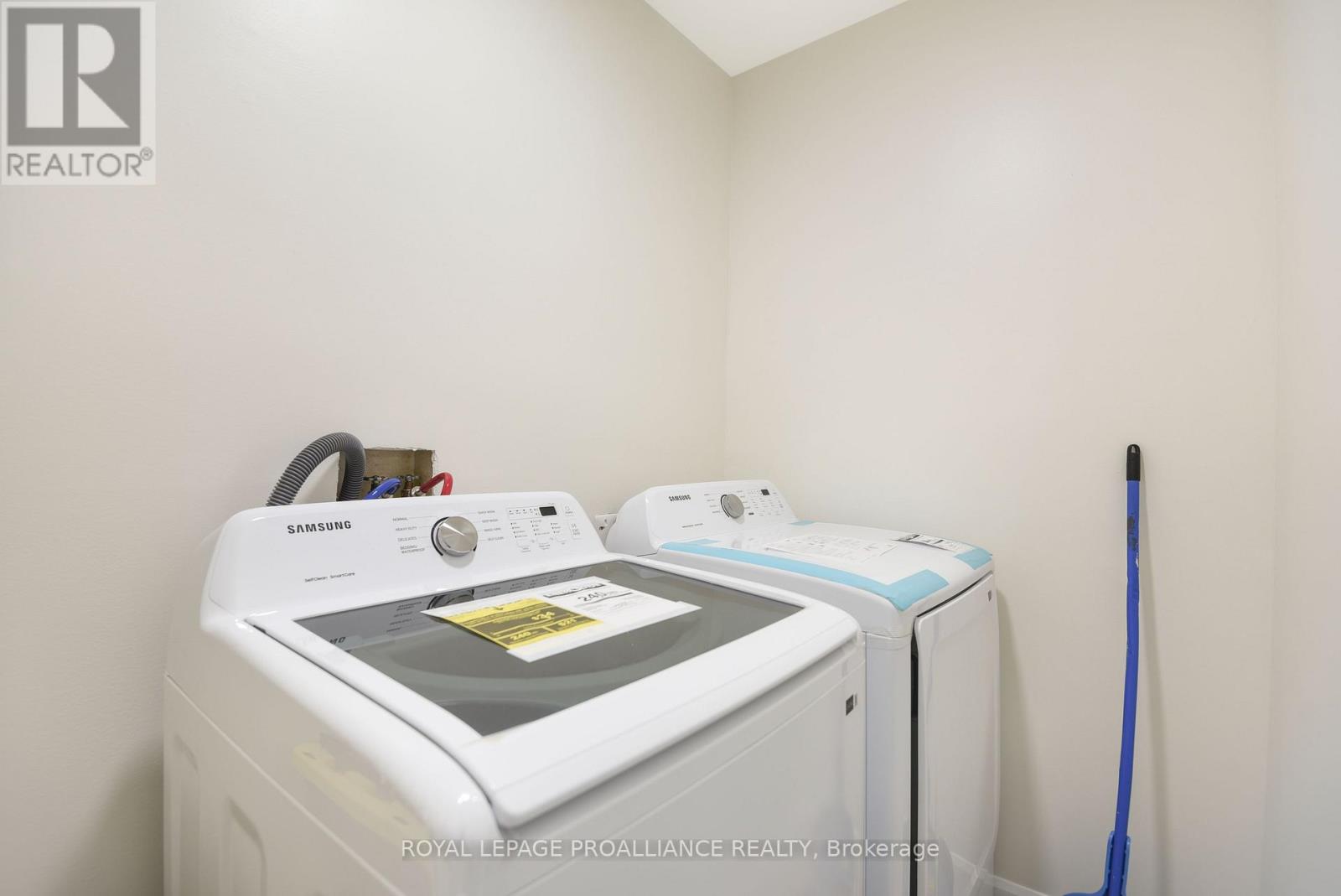 11 Broadway Avenue, Brockville, Ontario  K6V 1T9 - Photo 21 - X12368971