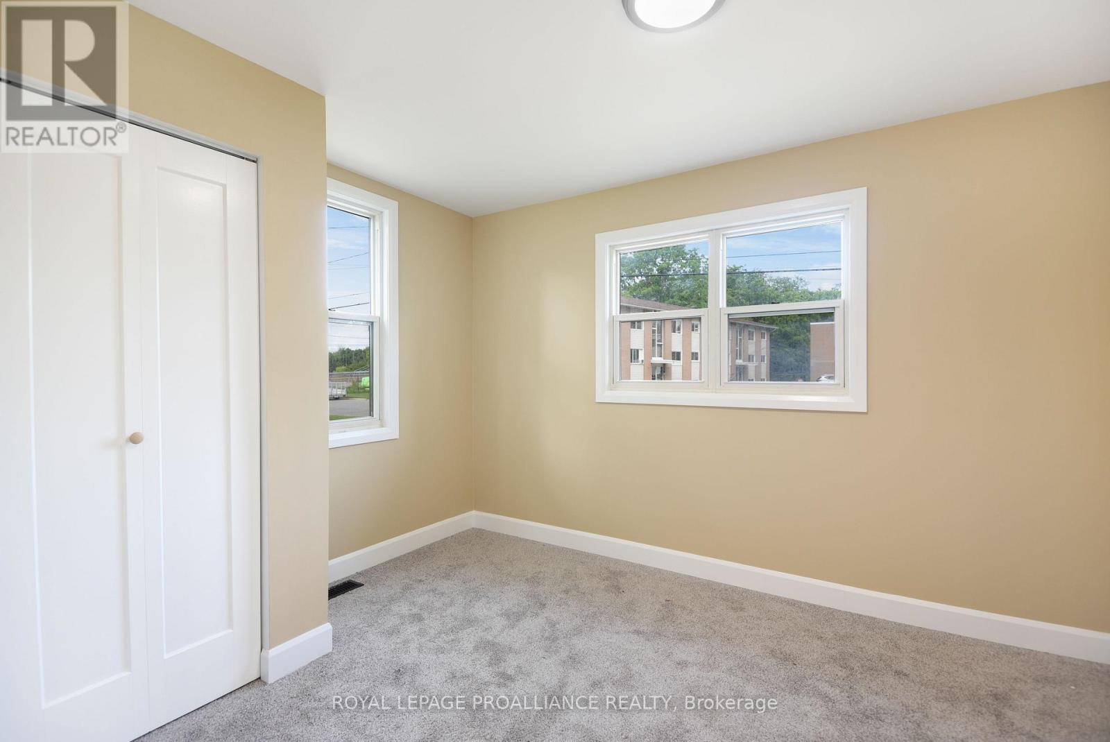 11 Broadway Avenue, Brockville, Ontario  K6V 1T9 - Photo 25 - X12368971