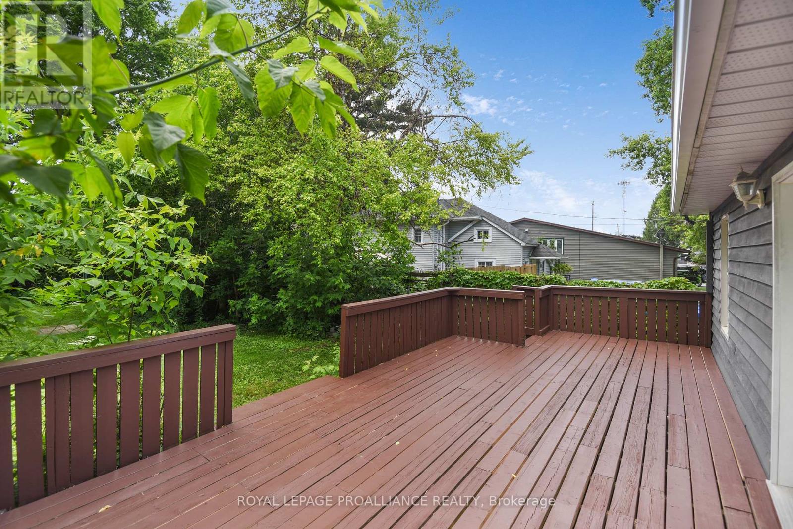 11 Broadway Avenue, Brockville, Ontario  K6V 1T9 - Photo 32 - X12368971