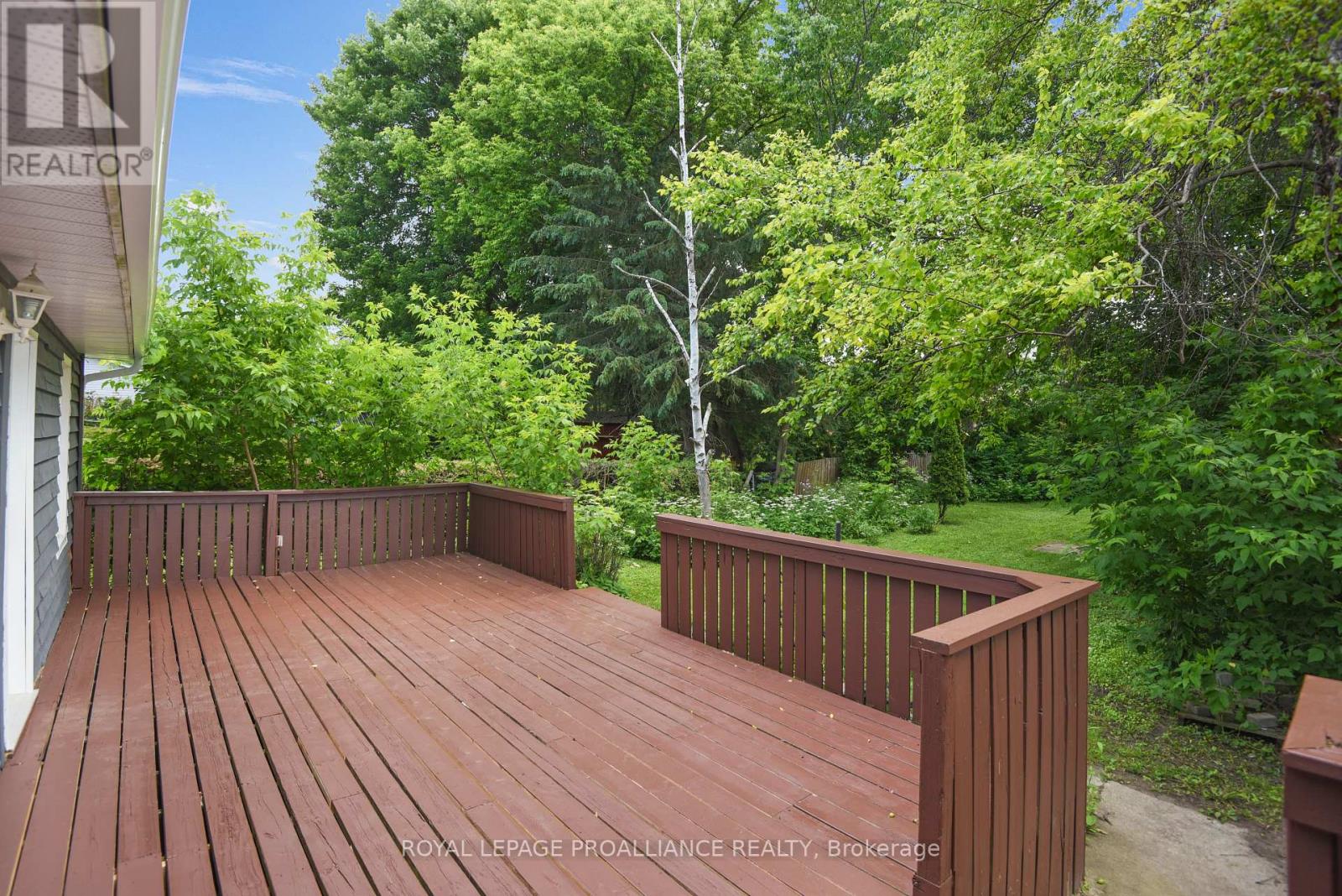 11 Broadway Avenue, Brockville, Ontario  K6V 1T9 - Photo 33 - X12368971