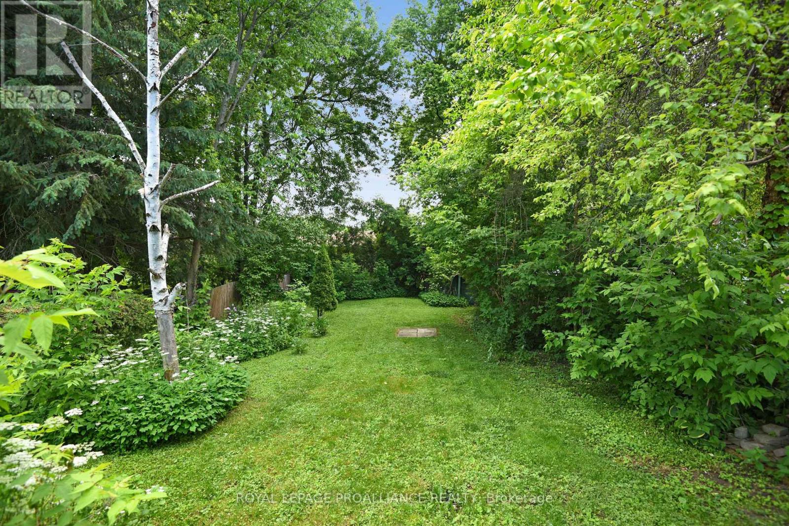 11 Broadway Avenue, Brockville, Ontario  K6V 1T9 - Photo 34 - X12368971