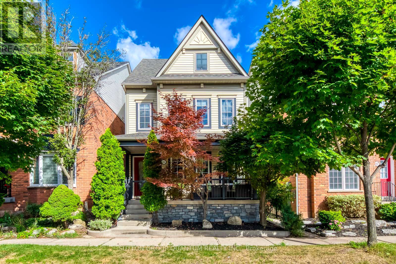 215 Roxton Road, Oakville, Ontario  L6H 6M9 - Photo 1 - W12368928