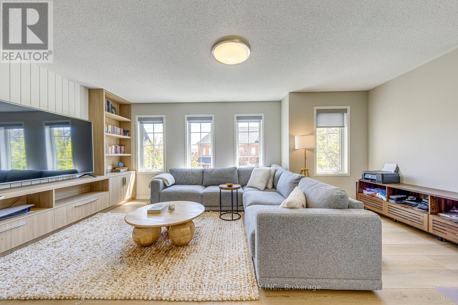 215 Roxton Road, Oakville, Ontario  L6H 6M9 - Photo 22 - W12368928