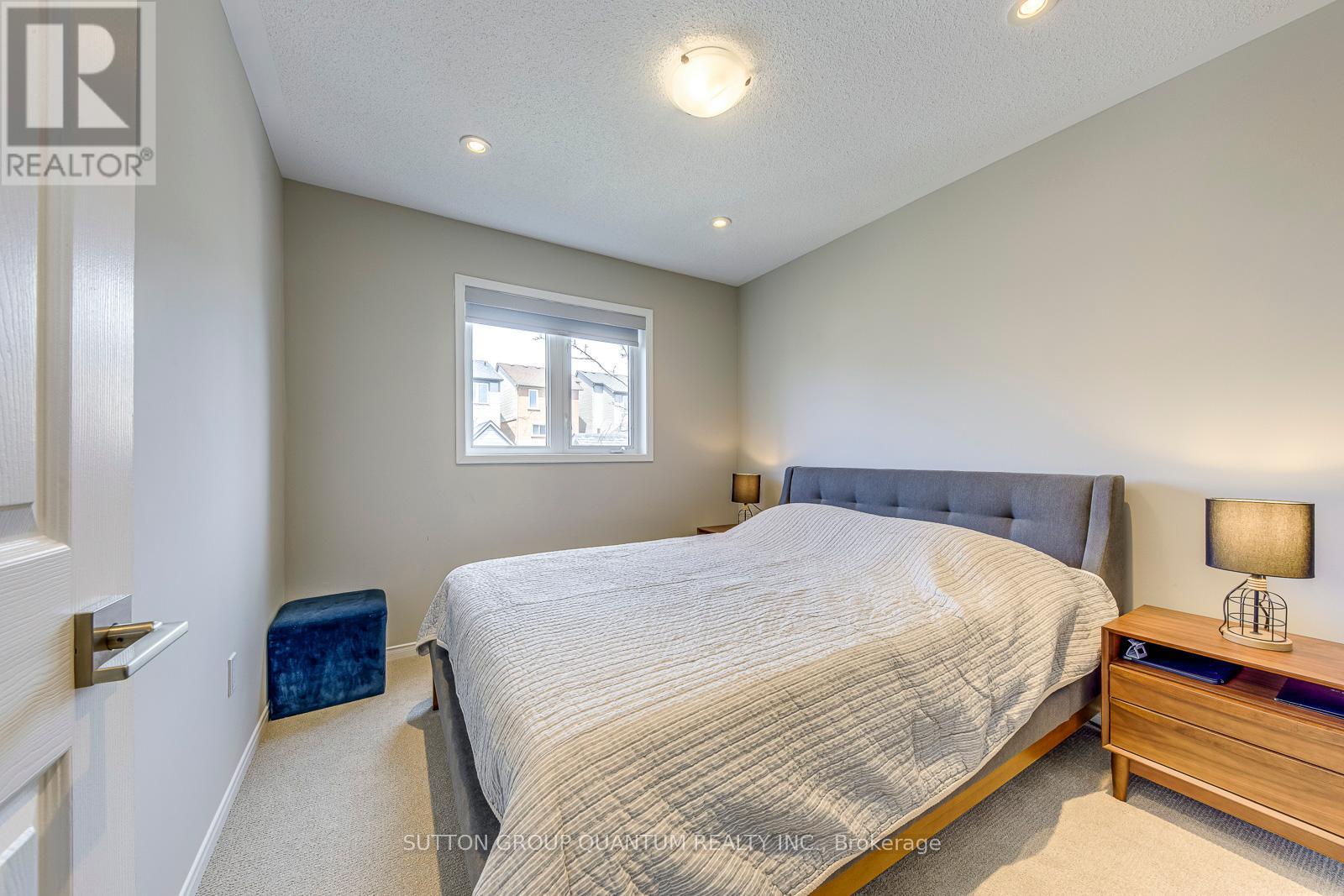 215 Roxton Road, Oakville, Ontario  L6H 6M9 - Photo 27 - W12368928