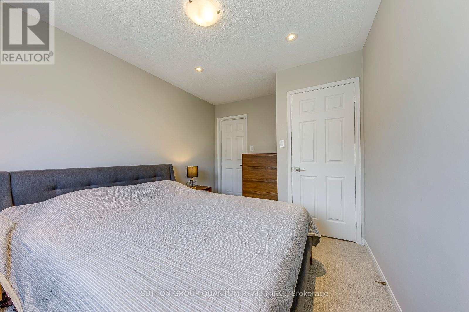 215 Roxton Road, Oakville, Ontario  L6H 6M9 - Photo 28 - W12368928