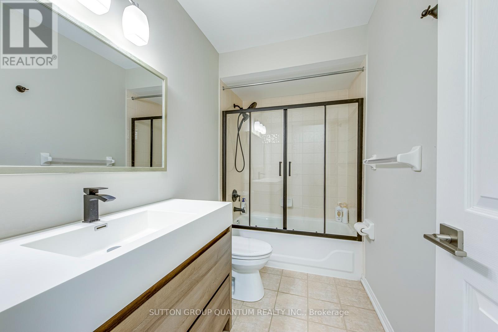 215 Roxton Road, Oakville, Ontario  L6H 6M9 - Photo 32 - W12368928