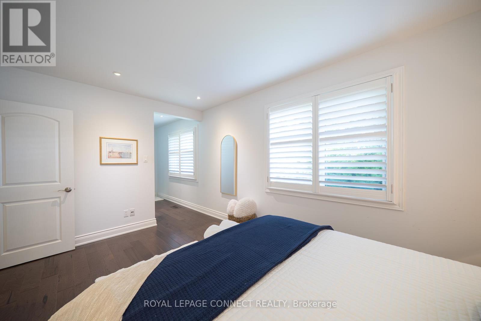 338 Sawyer Road, Oakville, Ontario  L6L 3N7 - Photo 17 - W12368956