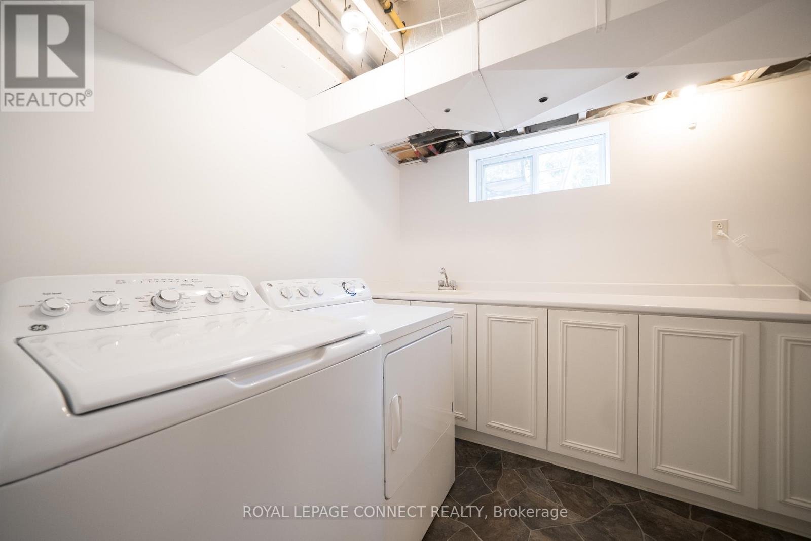 338 Sawyer Road, Oakville, Ontario  L6L 3N7 - Photo 31 - W12368956