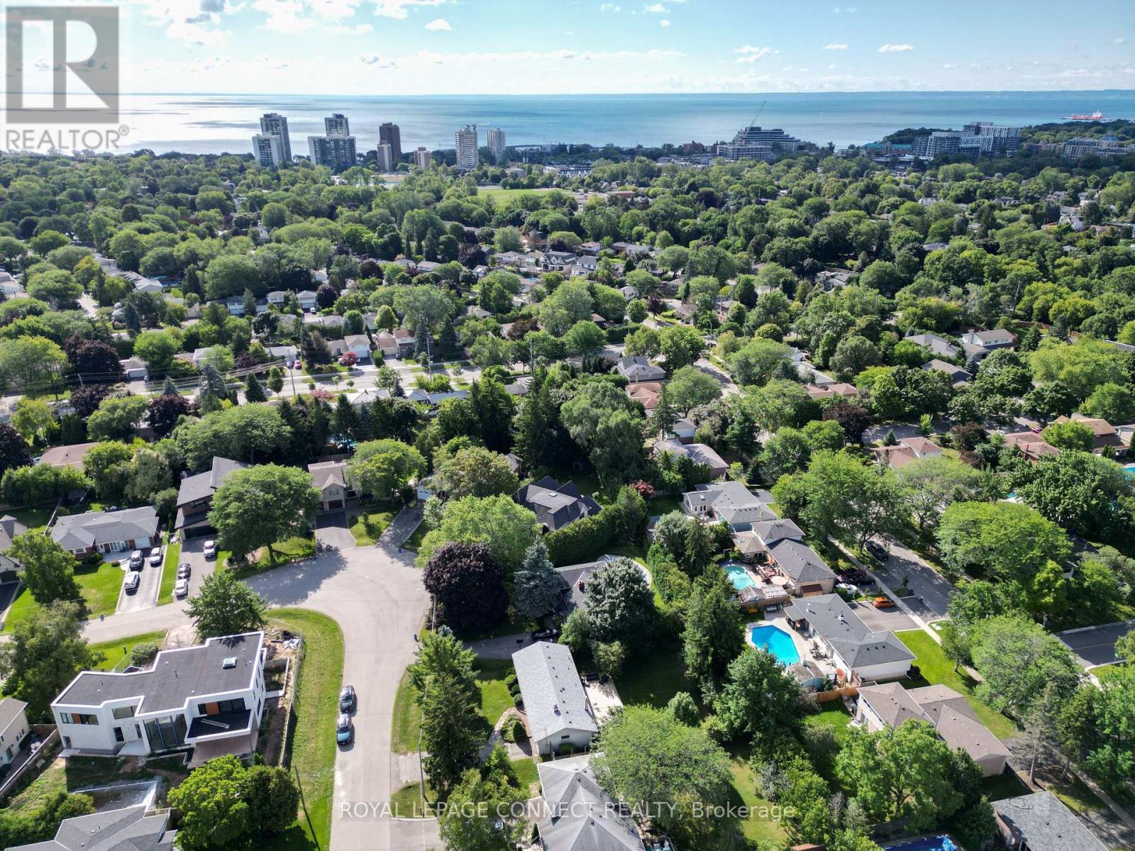 338 Sawyer Road, Oakville, Ontario  L6L 3N7 - Photo 40 - W12368956