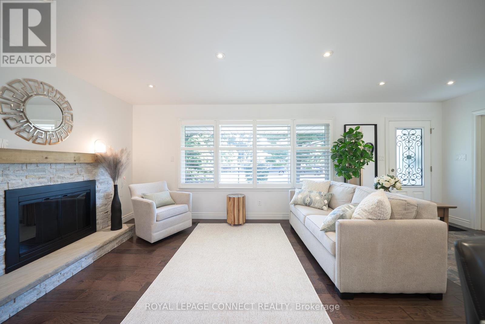 338 Sawyer Road, Oakville, Ontario  L6L 3N7 - Photo 7 - W12368956