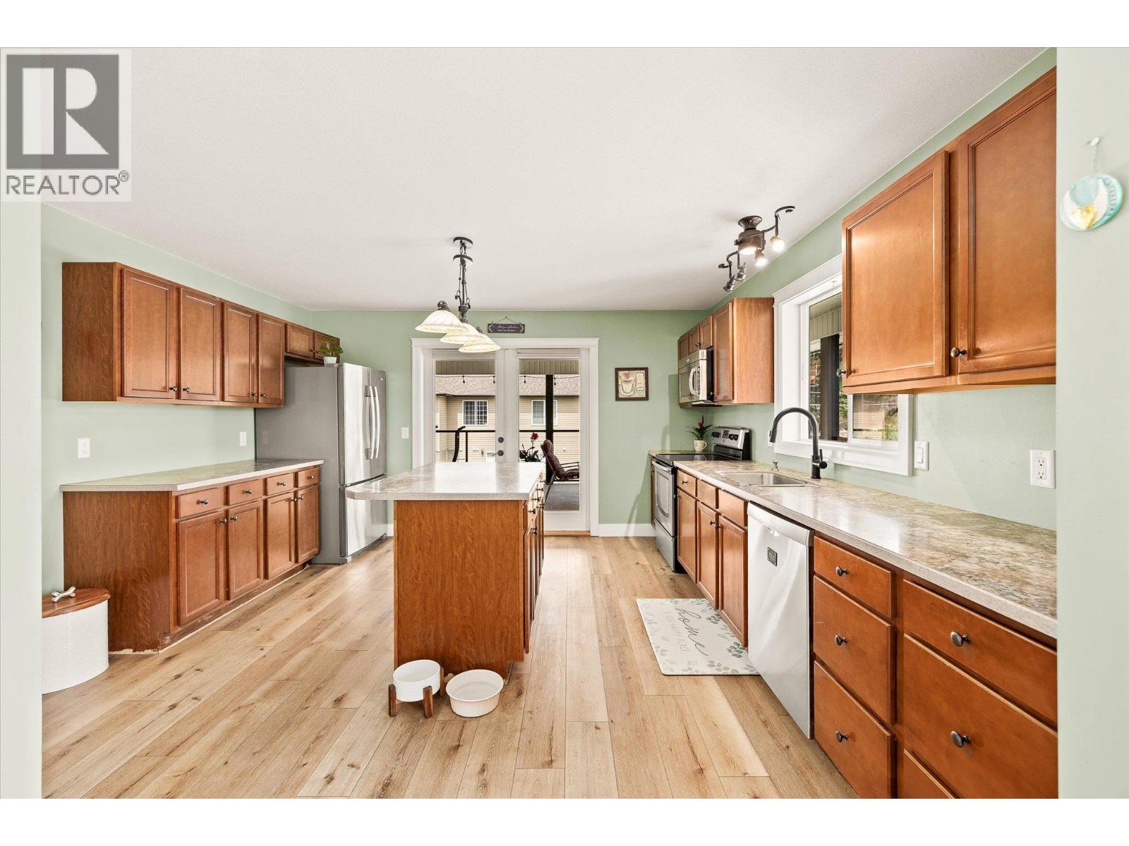 5749 Mackenzie Road, Peachland, British Columbia  V0H 1X4 - Photo 12 - 10361023