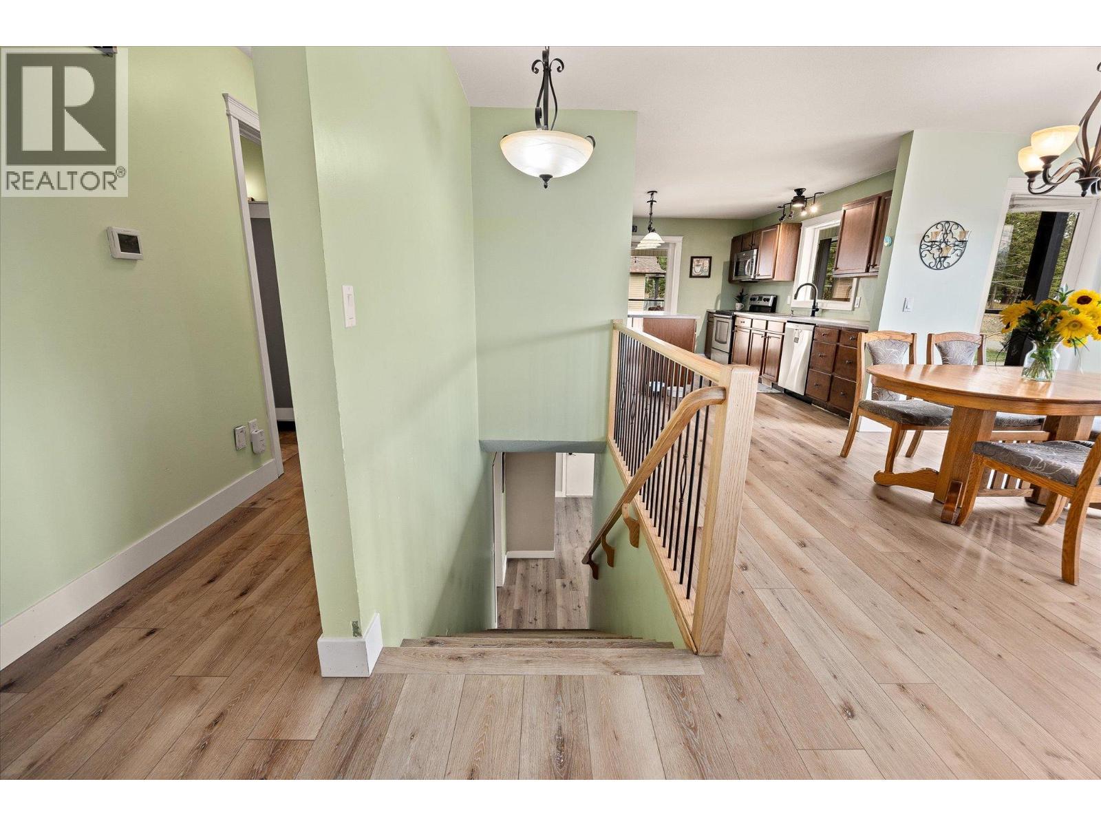 5749 Mackenzie Road, Peachland, British Columbia  V0H 1X4 - Photo 5 - 10361023