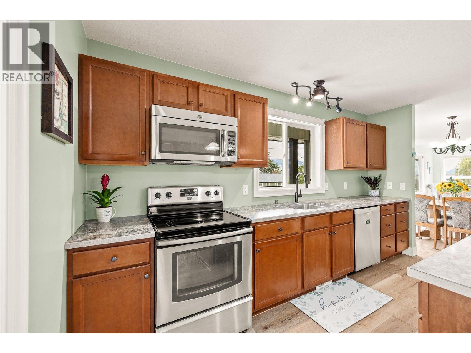 5749 Mackenzie Road, Peachland, British Columbia  V0H 1X4 - Photo 13 - 10361023