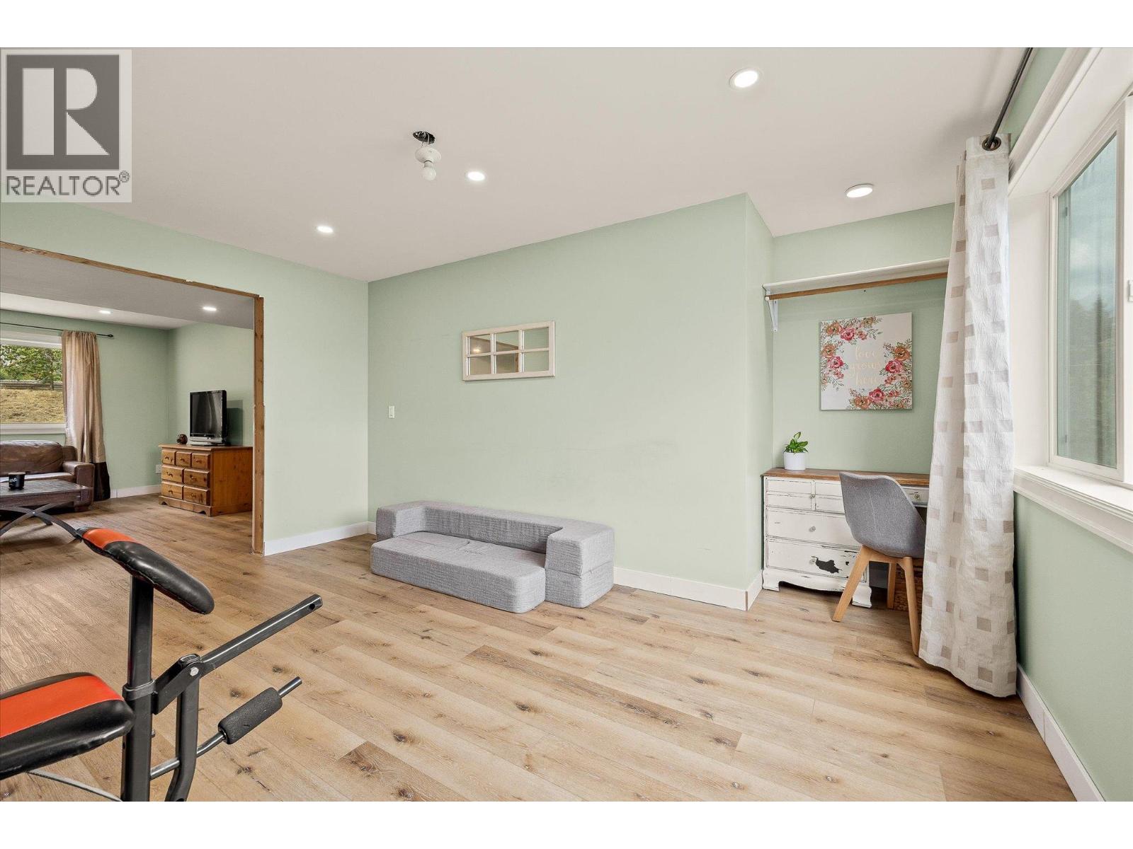 5749 Mackenzie Road, Peachland, British Columbia  V0H 1X4 - Photo 36 - 10361023