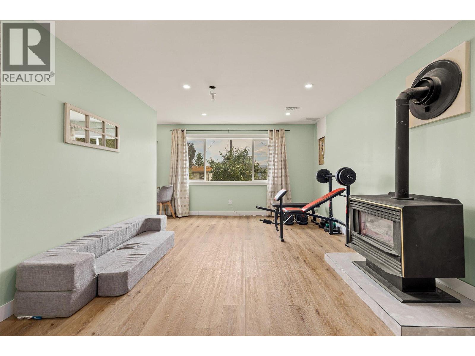 5749 Mackenzie Road, Peachland, British Columbia  V0H 1X4 - Photo 35 - 10361023