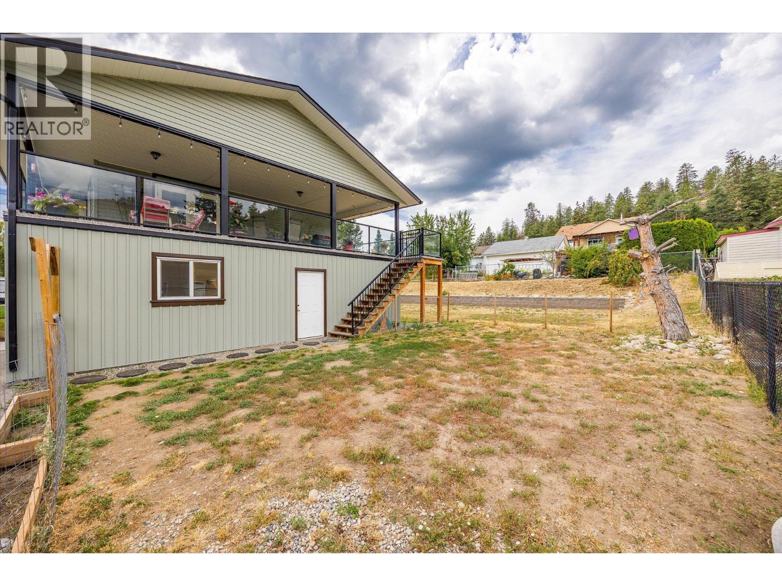 5749 Mackenzie Road, Peachland, British Columbia  V0H 1X4 - Photo 39 - 10361023