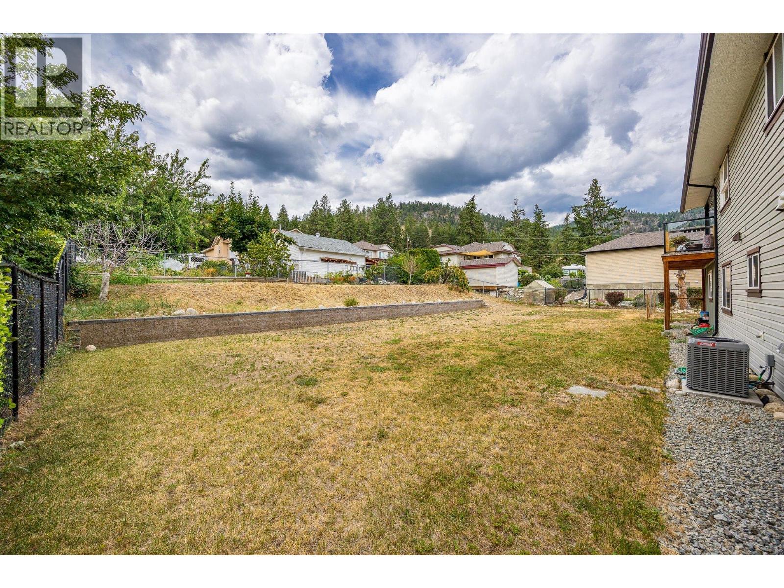 5749 Mackenzie Road, Peachland, British Columbia  V0H 1X4 - Photo 45 - 10361023