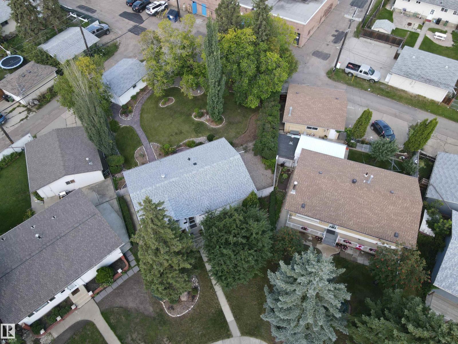 8602 158 St Nw, Edmonton, Alberta  T5R 2C4 - Photo 2 - E4454472