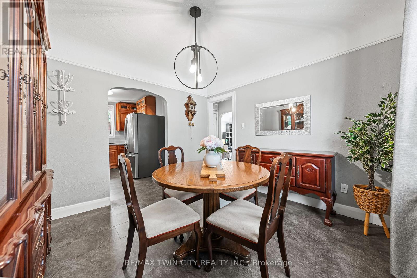 854 Guelph Street, Kitchener, Ontario  N2H 5Z5 - Photo 17 - X12368909