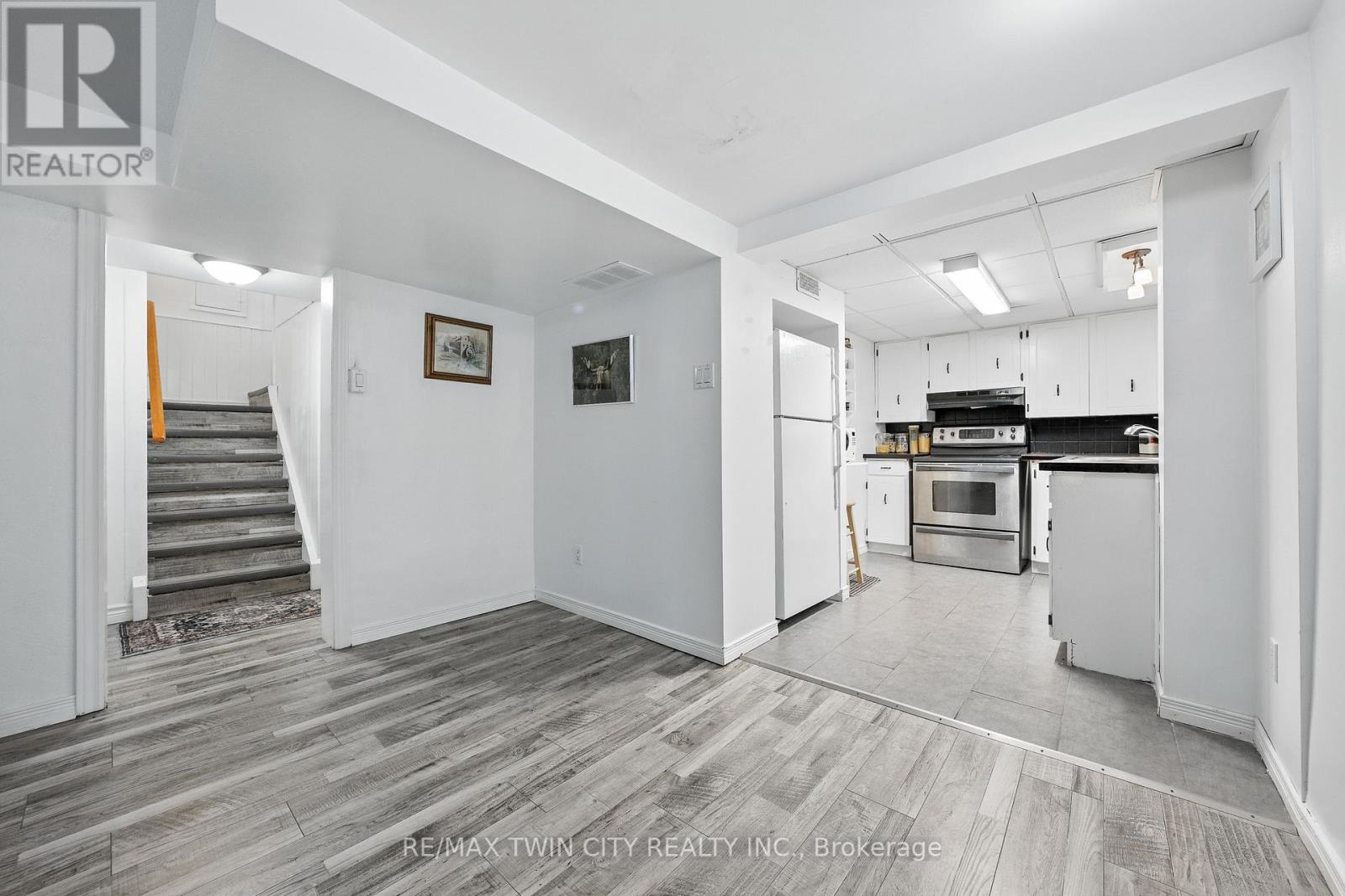 854 Guelph Street, Kitchener, Ontario  N2H 5Z5 - Photo 31 - X12368909