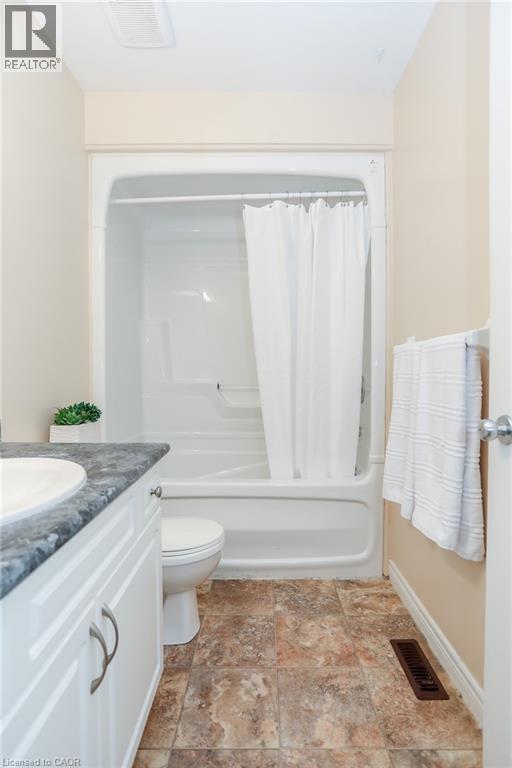 Photo 15 of 38 for 11 Goldenrod Court