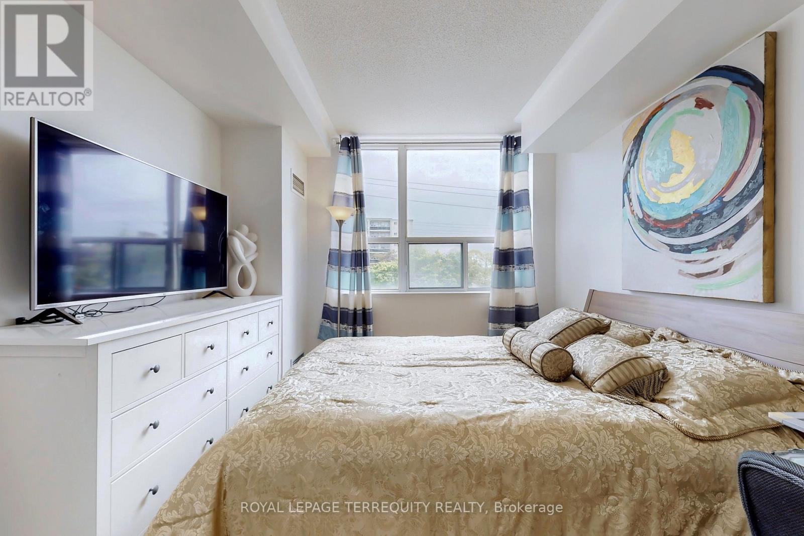 213 - 7398 Yonge Street, Vaughan, Ontario  L4J 8J2 - Photo 19 - N12369048