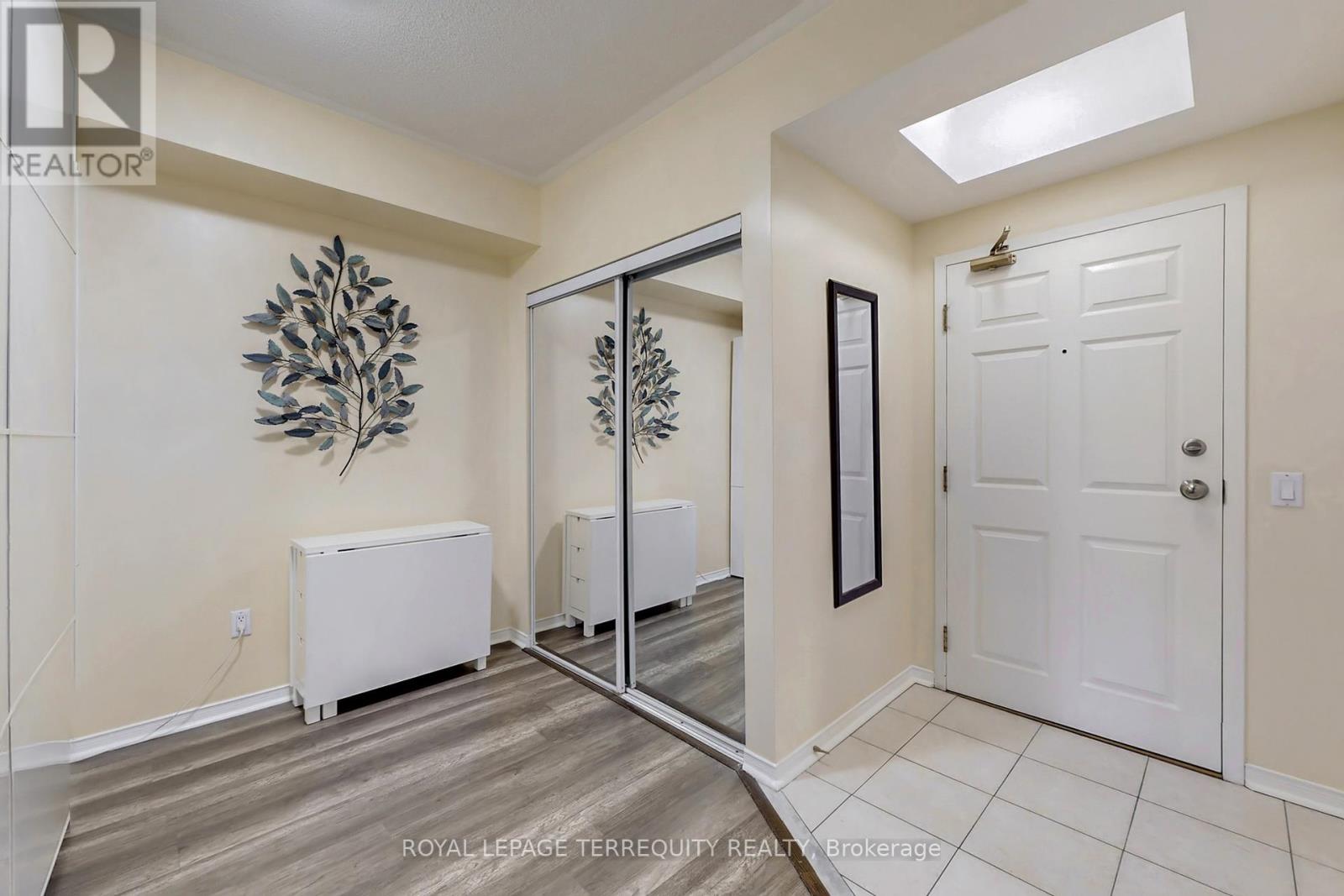 213 - 7398 Yonge Street, Vaughan, Ontario  L4J 8J2 - Photo 22 - N12369048