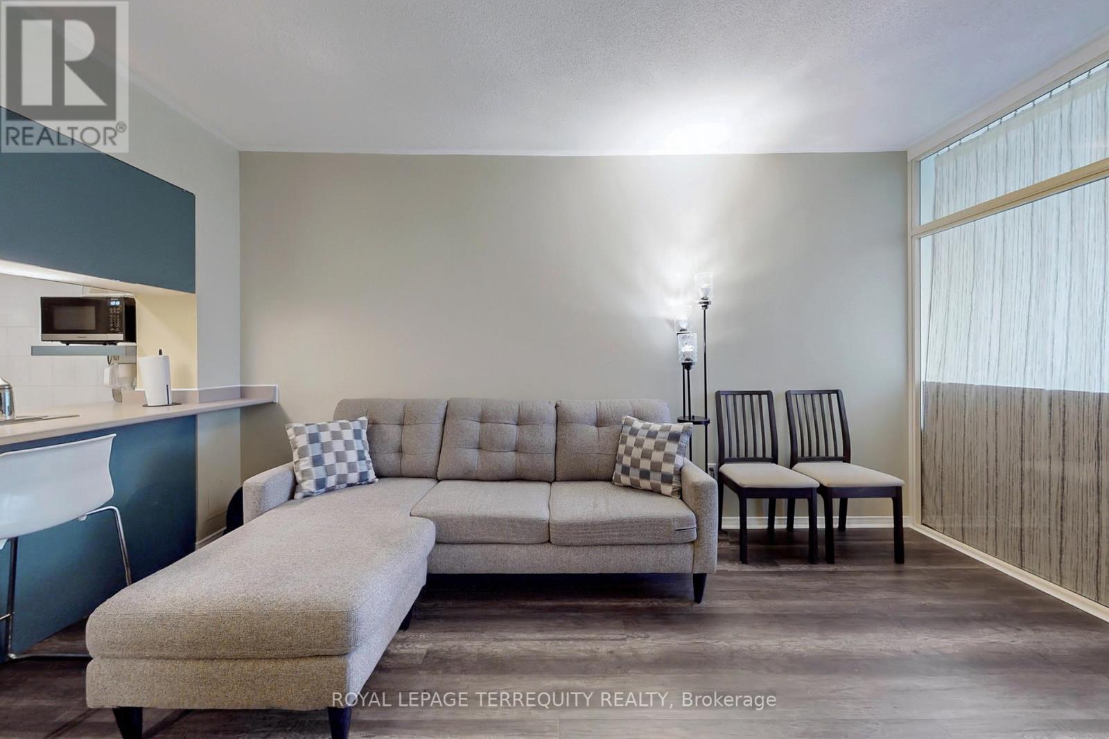 213 - 7398 Yonge Street, Vaughan, Ontario  L4J 8J2 - Photo 7 - N12369048