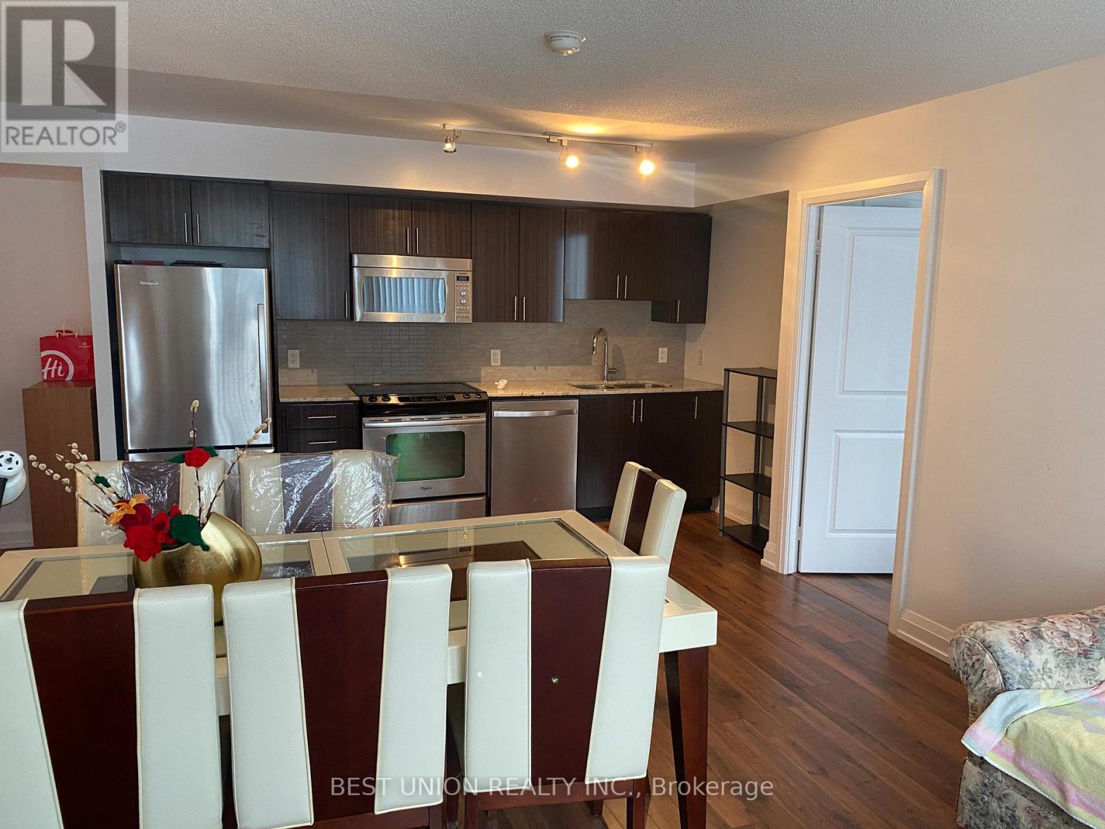 523 - 370 Highway 7 Avenue E, Richmond Hill, Ontario  L4B 1A7 - Photo 4 - N12369059